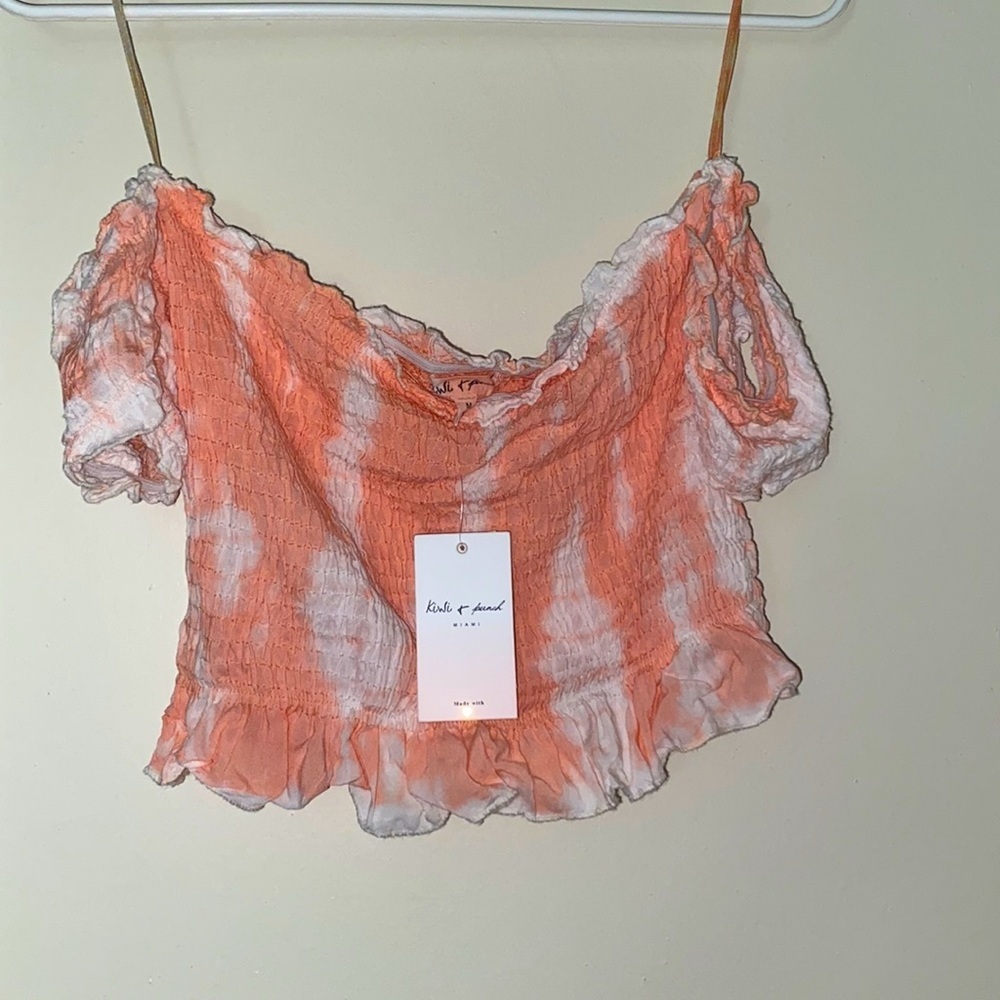 NWT Kiwi + punch cover up top size: M